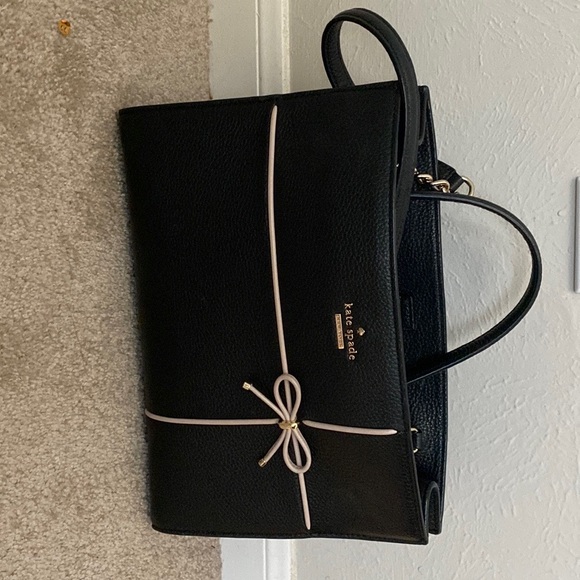 Stylish bag with bow in the front! Absolute Chic! - Picture 3 of 4